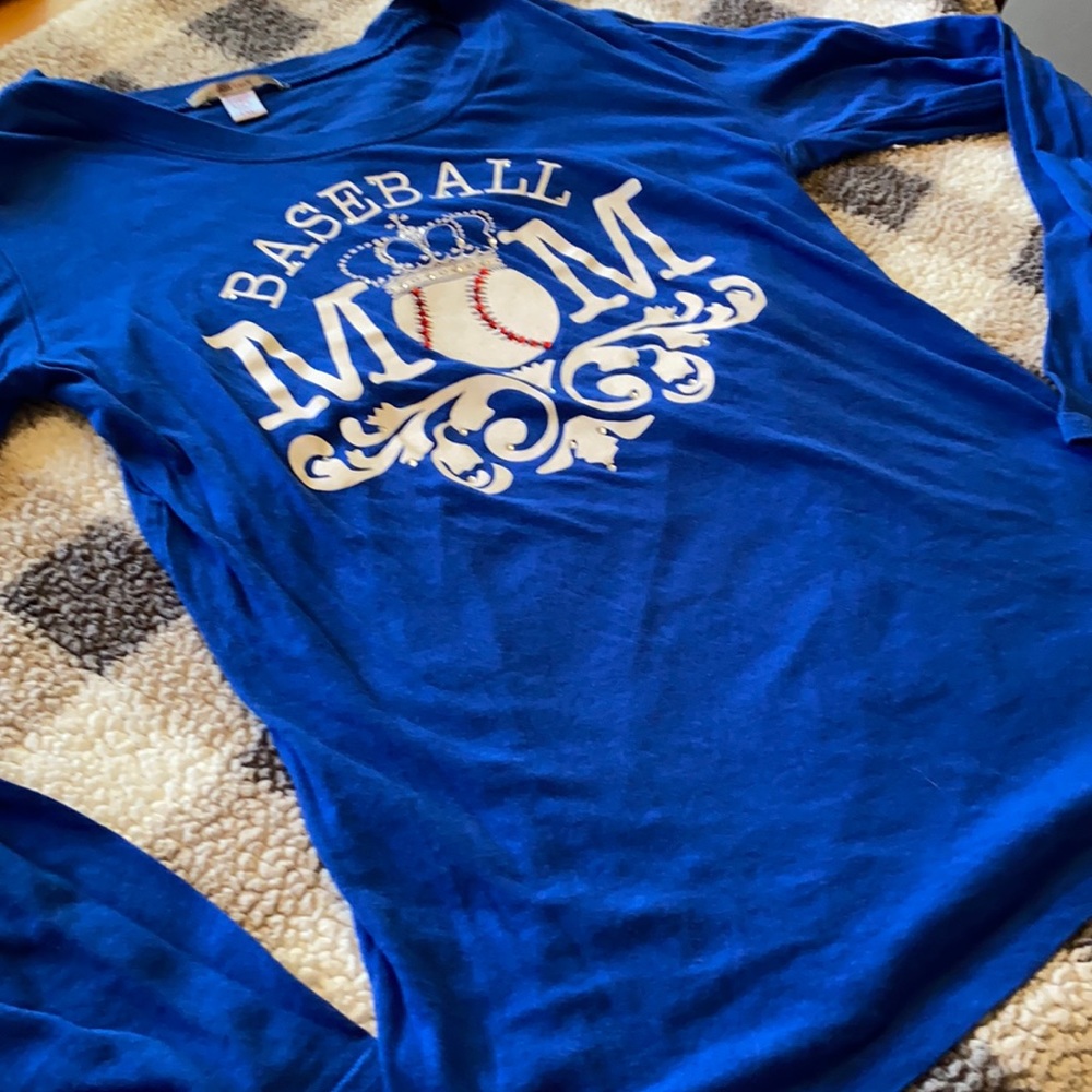 Women’s royal blue long sleeve ⚾️ shirt